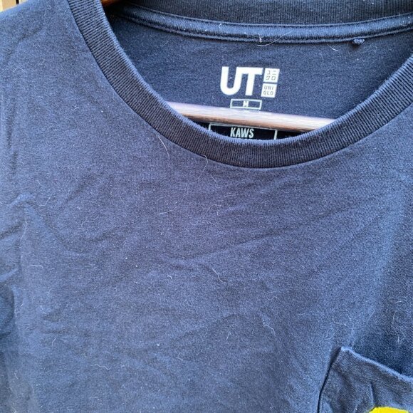 Uniqlo X Kaws Sesame Street Big Bird Shirt Medium - Picture 3 of 3